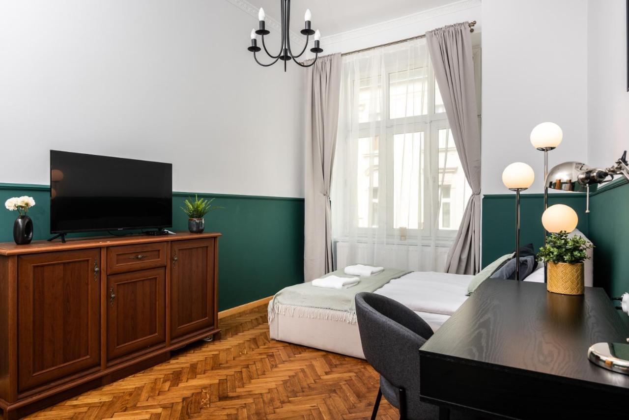 Classy Old Town Apartment - By Upstairs Krakow Exterior photo